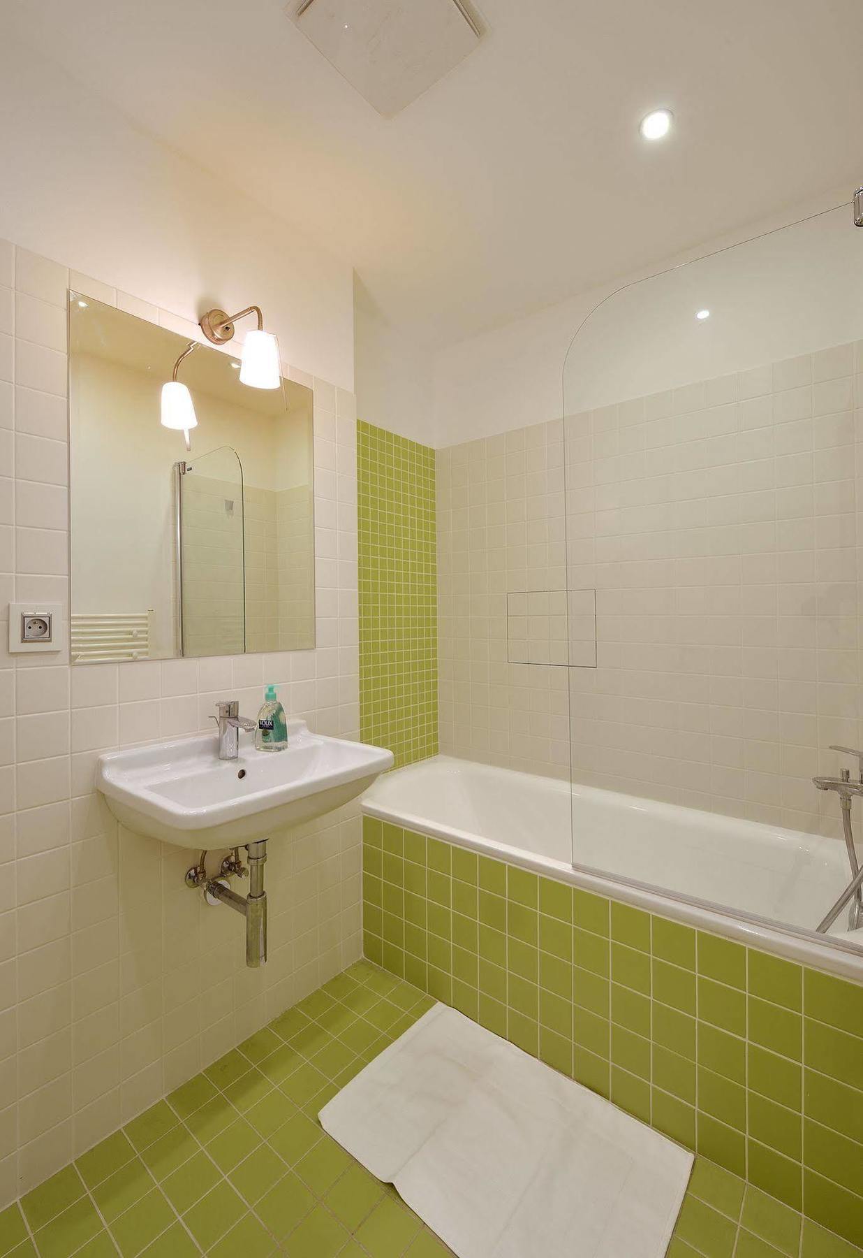 Ambiente Serviced Apartments - Dunajska 브라티슬라바 외부 사진