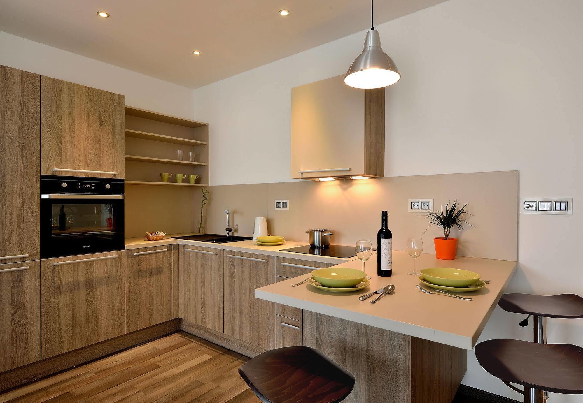 Ambiente Serviced Apartments - Dunajska 브라티슬라바 외부 사진