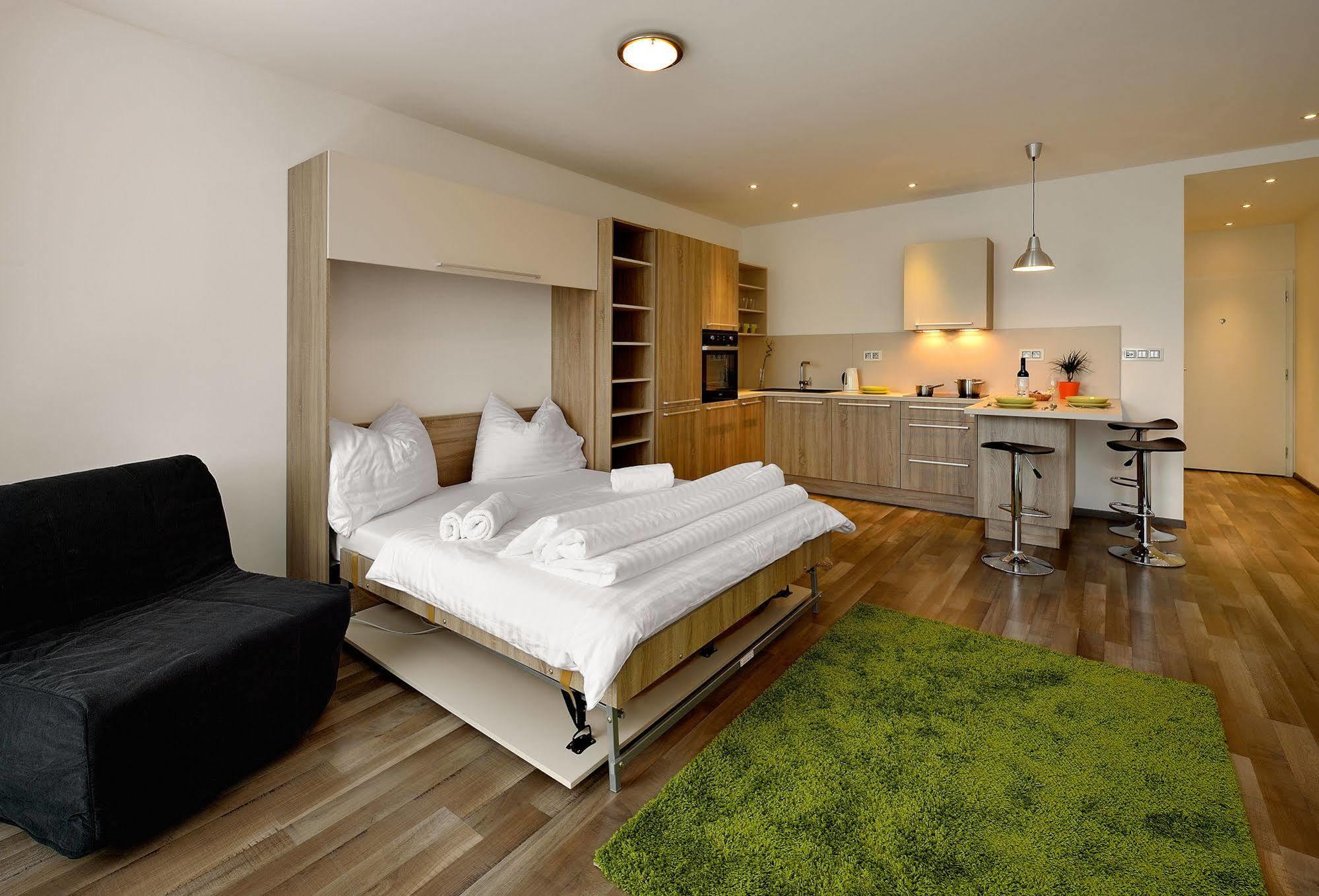Ambiente Serviced Apartments - Dunajska 브라티슬라바 외부 사진