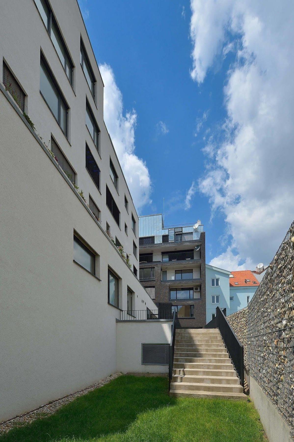 Ambiente Serviced Apartments - Dunajska 브라티슬라바 외부 사진