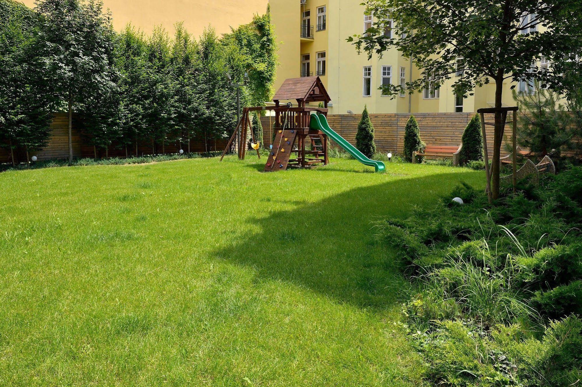 Ambiente Serviced Apartments - Dunajska 브라티슬라바 외부 사진